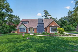 105 Glenmora Court, Conroe, TX 77385