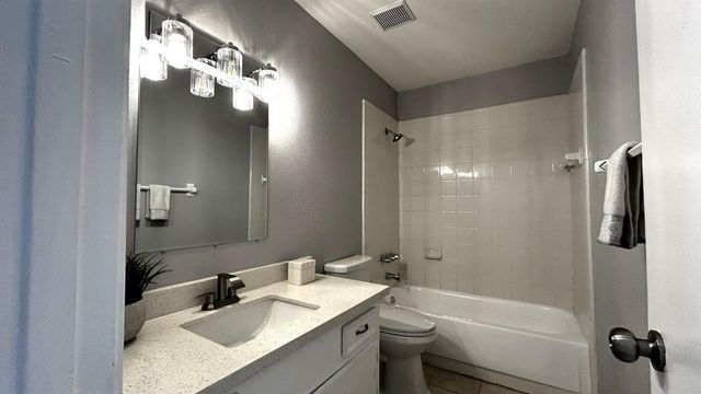 3128 Scotch Moss Lane, La Porte, TX 77571