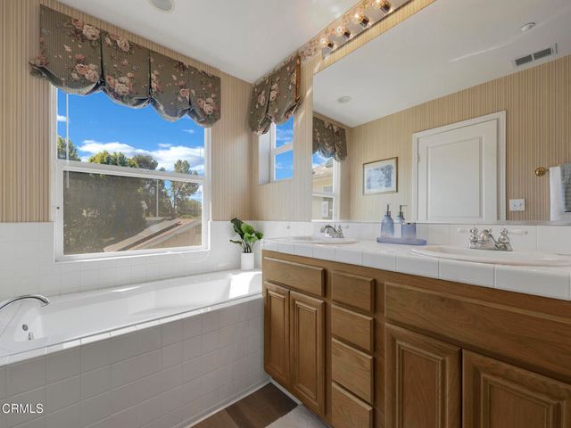 7101 Oso Avenue 16, Winnetka, CA 91306