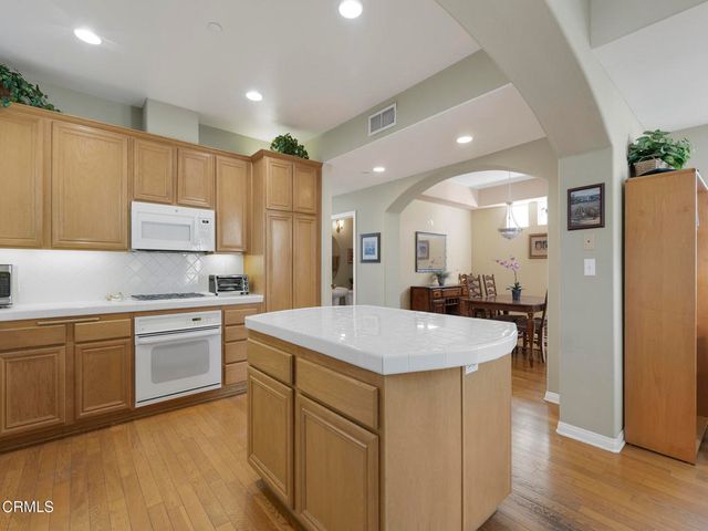 7101 Oso Avenue 16, Winnetka, CA 91306