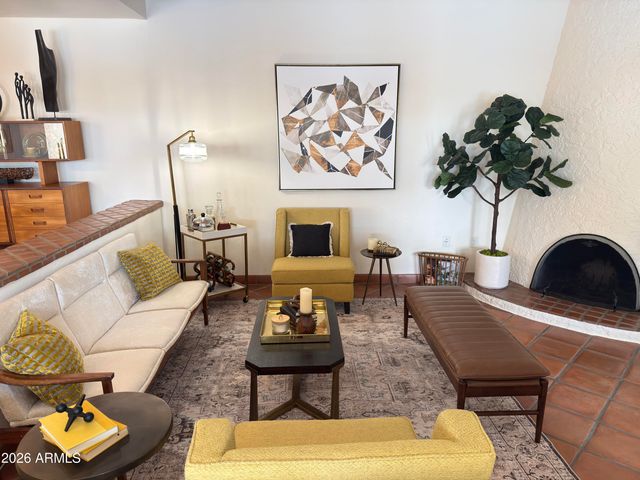 2102 E ALAMEDA Drive, Tempe, AZ 85282