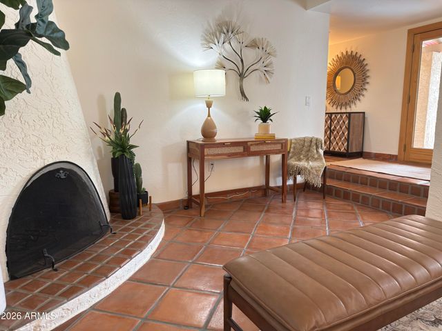 2102 E ALAMEDA Drive, Tempe, AZ 85282