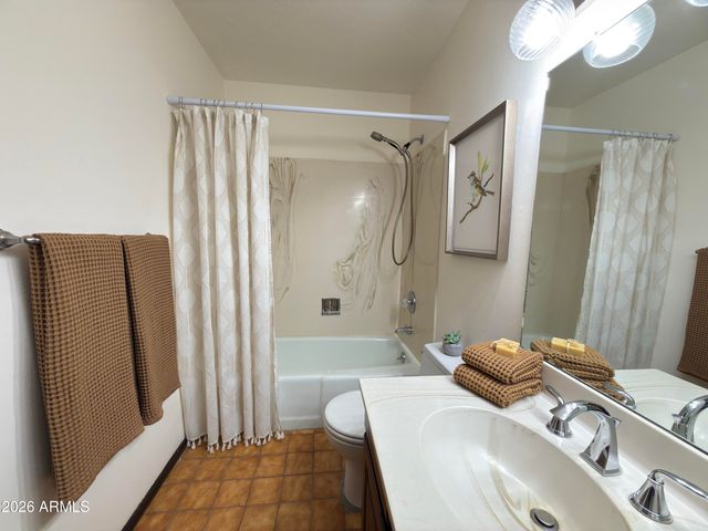 2102 E ALAMEDA Drive, Tempe, AZ 85282