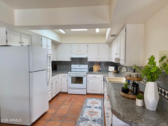 2102 E ALAMEDA Drive, Tempe, AZ 85282