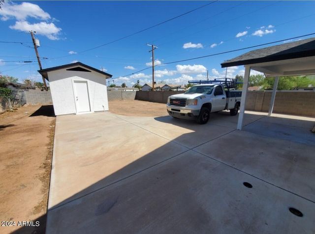 2002 W ADAMS Street, Phoenix, AZ 85009