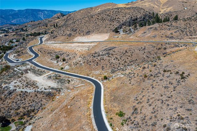 922 Long Drive, Chelan, WA 98816