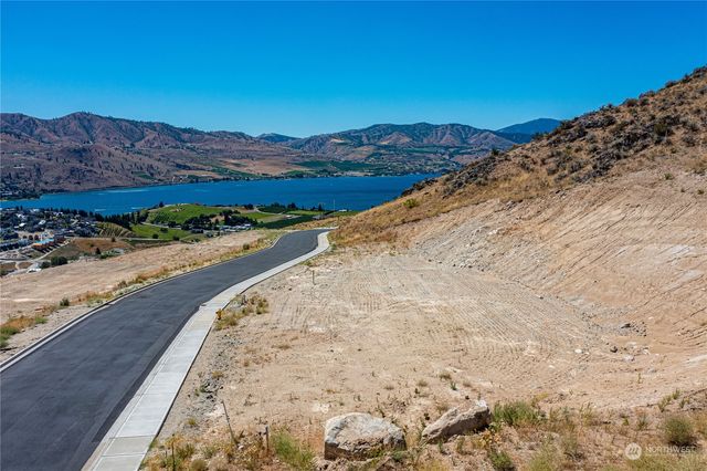 922 Long Drive, Chelan, WA 98816
