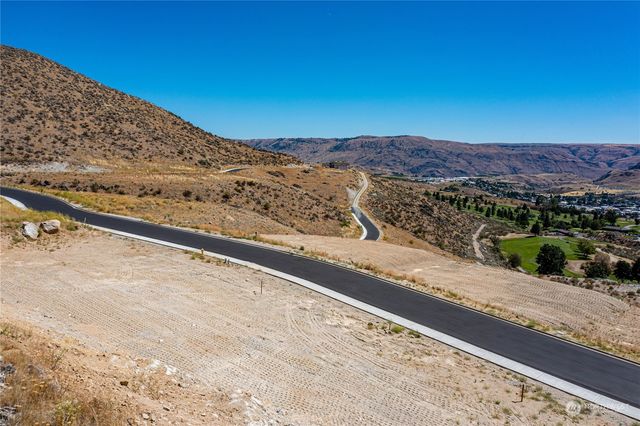 922 Long Drive, Chelan, WA 98816