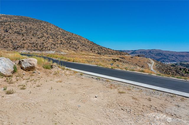 922 Long Drive, Chelan, WA 98816