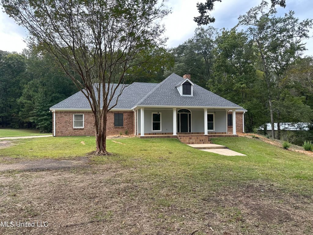 2239 Almar Road, Florence, MS 39073