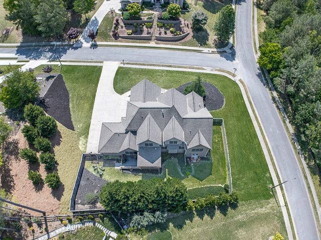 601 Walker Court, Canton, GA 30115