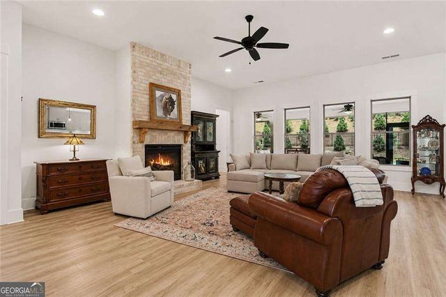 424 Northside Drive, Canton, GA 30115