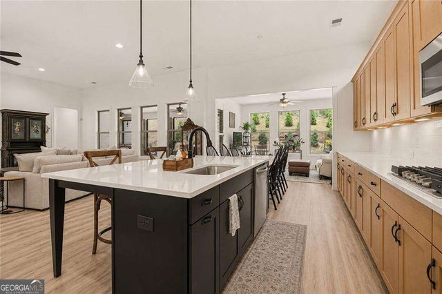 424 Northside Drive, Canton, GA 30115