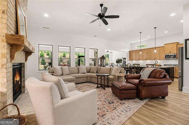 424 Northside Drive, Canton, GA 30115