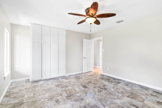 1931 N Fulton Beach Road, Rockport, TX 78382