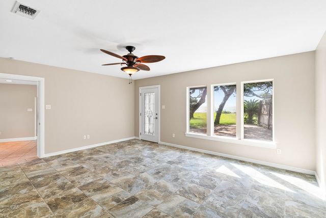 1931 N Fulton Beach Road, Rockport, TX 78382