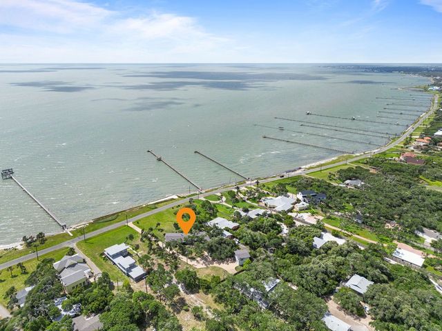 1931 N Fulton Beach Road, Rockport, TX 78382