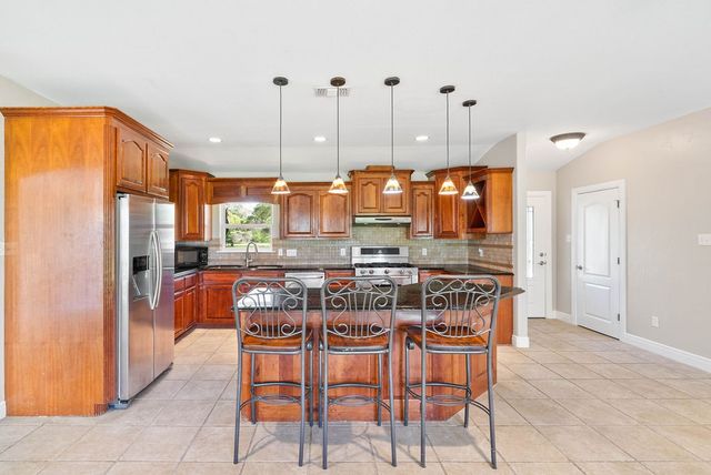 1931 N Fulton Beach Road, Rockport, TX 78382