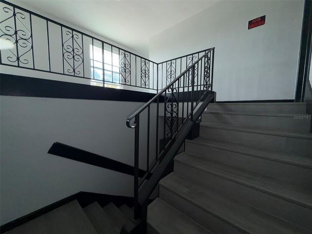 2400 25TH STREET N A, St Petersburg, FL 33713