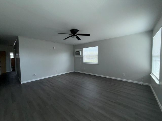 2400 25TH STREET N A, St Petersburg, FL 33713