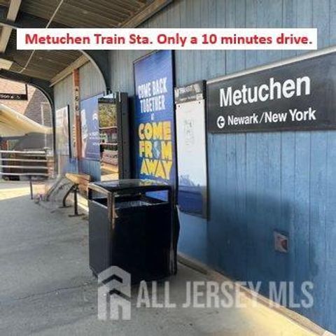 10 Falcon Drive, Edison, NJ 08820