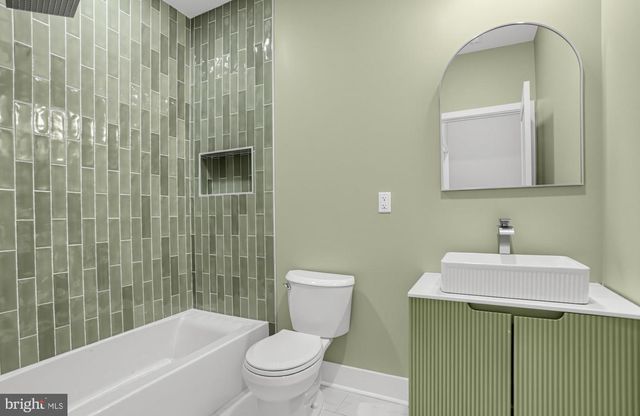 1435 S 8TH ST, Philadelphia, PA 19147