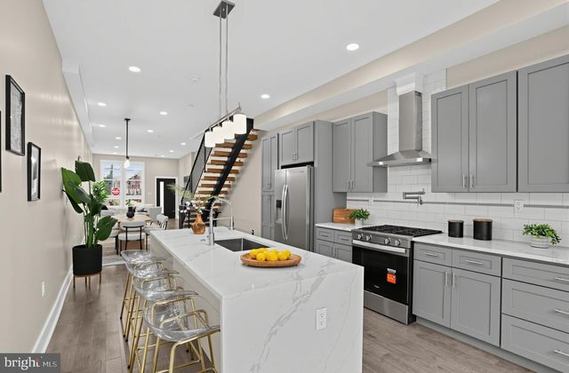 1435 S 8TH ST, Philadelphia, PA 19147