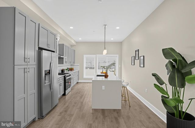 1435 S 8TH ST, Philadelphia, PA 19147