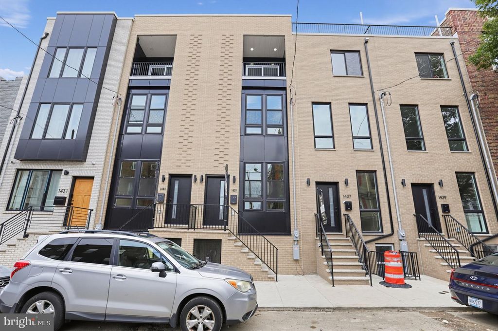 1435 S 8TH ST, Philadelphia, PA 19147