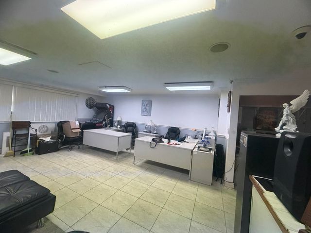 4600 N Cumberland Avenue 1, Chicago, IL 60656
