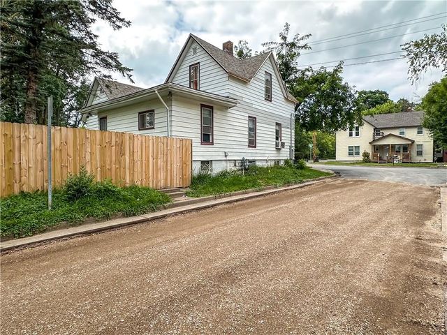 323 Platt Street, Eau Claire, WI 54703