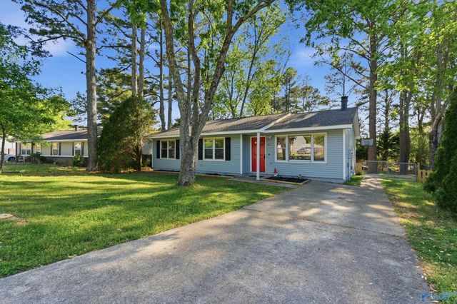 13904 SW Wyandotte Drive, Huntsville, AL 35803