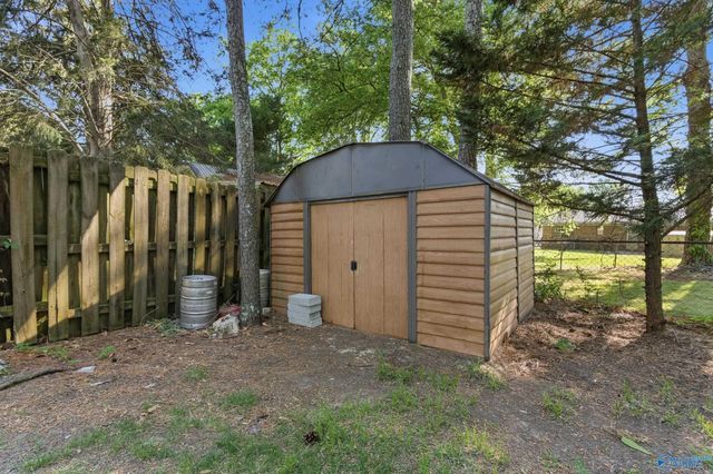 13904 SW Wyandotte Drive, Huntsville, AL 35803