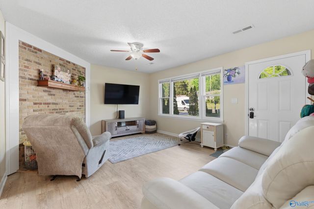 13904 SW Wyandotte Drive, Huntsville, AL 35803