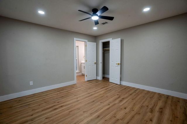 9856 Oriole, Conroe, TX 77385