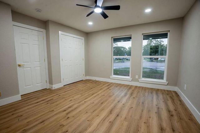 9856 Oriole, Conroe, TX 77385