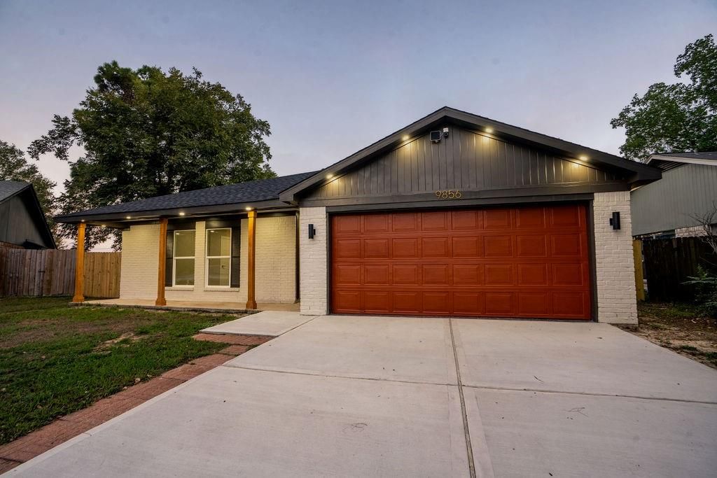 9856 Oriole, Conroe, TX 77385