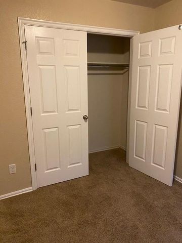 4217 Manhattan Drive, Moore, OK 73160