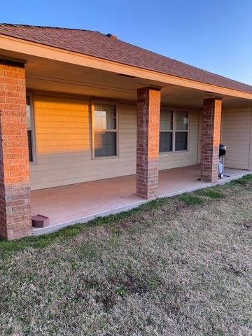 4217 Manhattan Drive, Moore, OK 73160