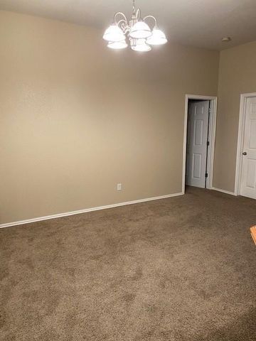 4217 Manhattan Drive, Moore, OK 73160