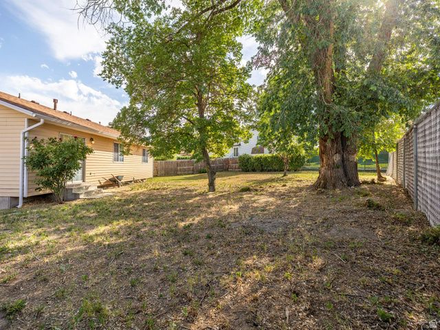 6636 S MILFOIL CIR, West Jordan, UT 84081