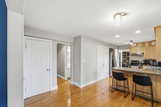2104 Meadow Brook Drive, West Des Moines, IA 50265