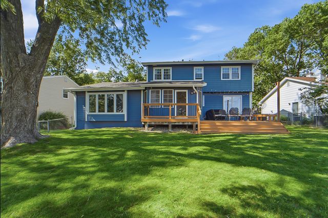 2104 Meadow Brook Drive, West Des Moines, IA 50265