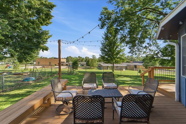 2104 Meadow Brook Drive, West Des Moines, IA 50265