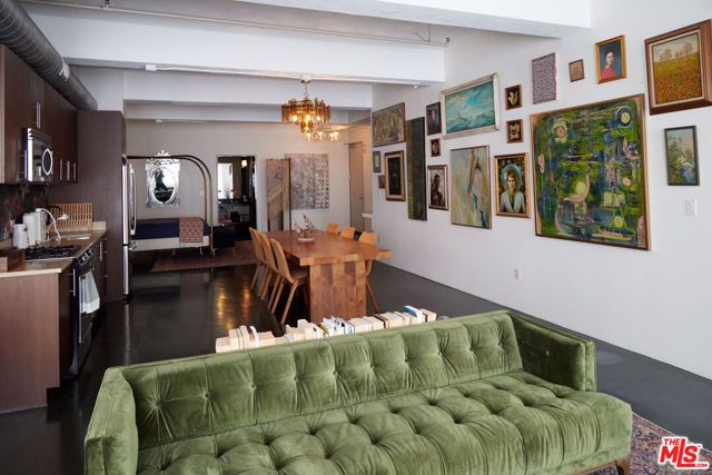 849 S Broadway 906, Los Angeles, CA 90014
