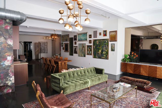 849 S Broadway 906, Los Angeles, CA 90014