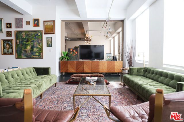 849 S Broadway 906, Los Angeles, CA 90014