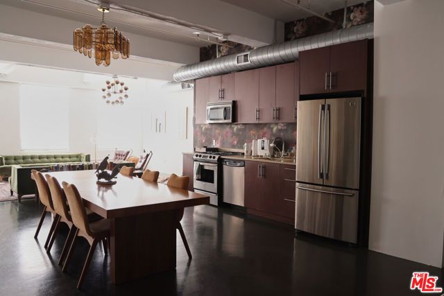 849 S Broadway 906, Los Angeles, CA 90014