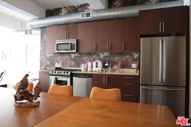 849 S Broadway 906, Los Angeles, CA 90014