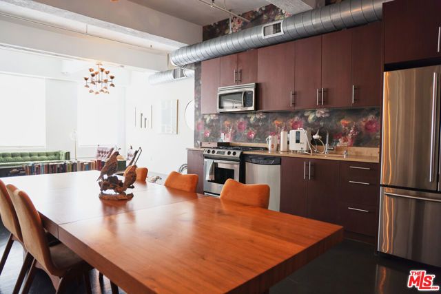 849 S Broadway 906, Los Angeles, CA 90014